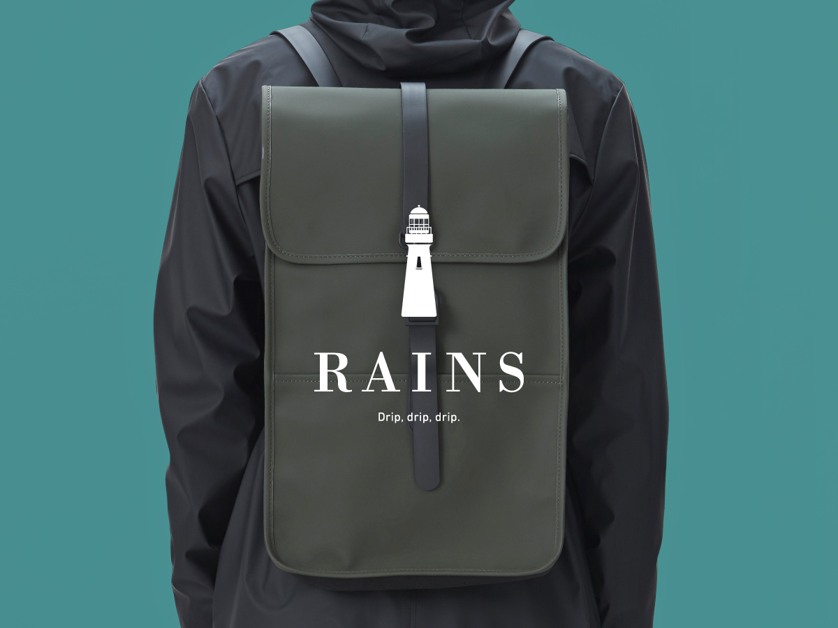カジュアルにもスーツにも似合う、雨の季節に活躍する防水バッグ